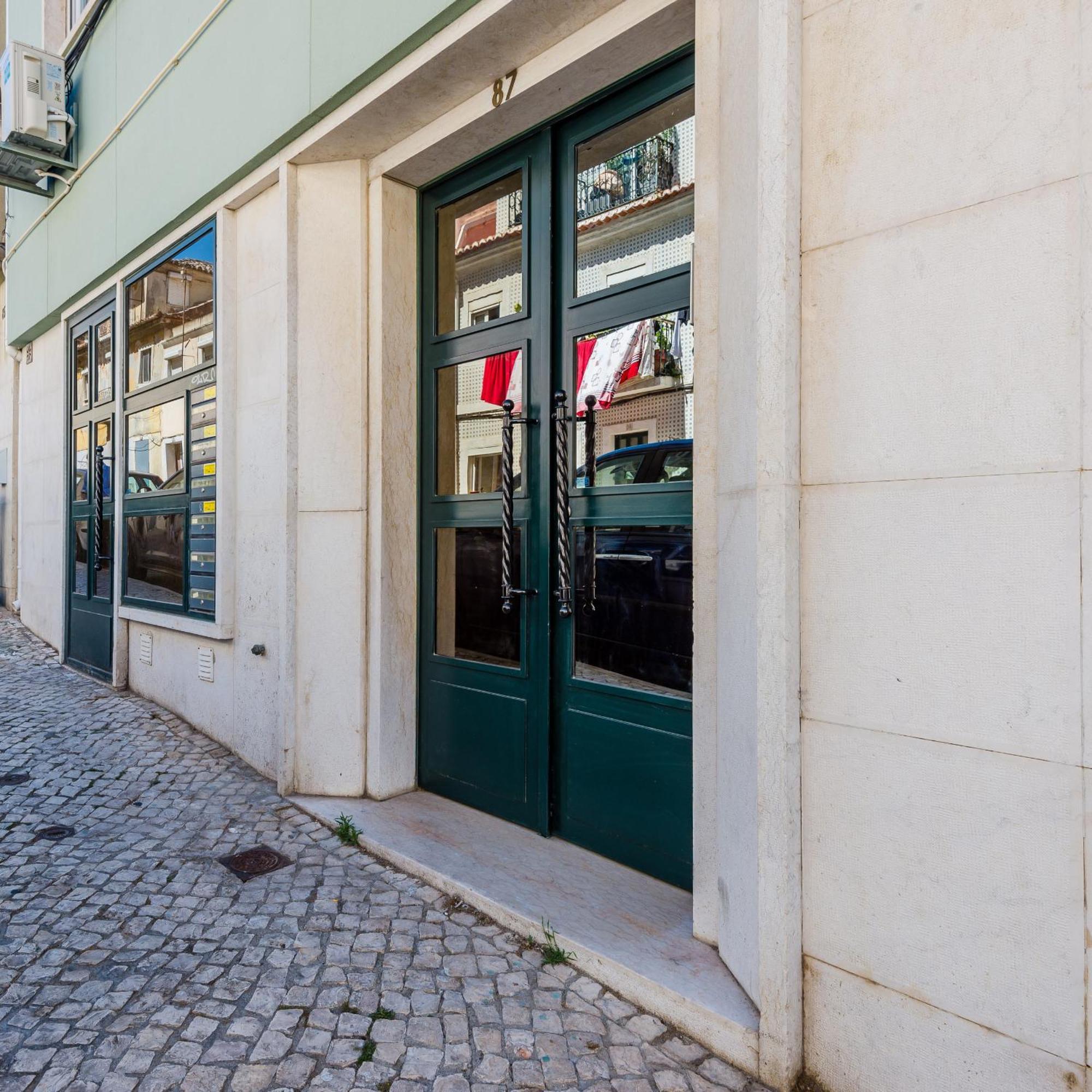 Bela Vista A Apartment Lisbon Bagian luar foto